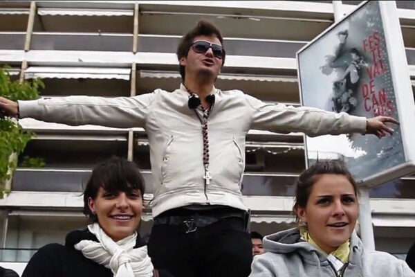 Comment faire des selfies avec Dorian Rossini